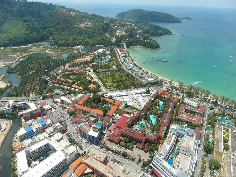 Andaman Sky Lounge, rooftop bar in Phuket – photo of the surroundings