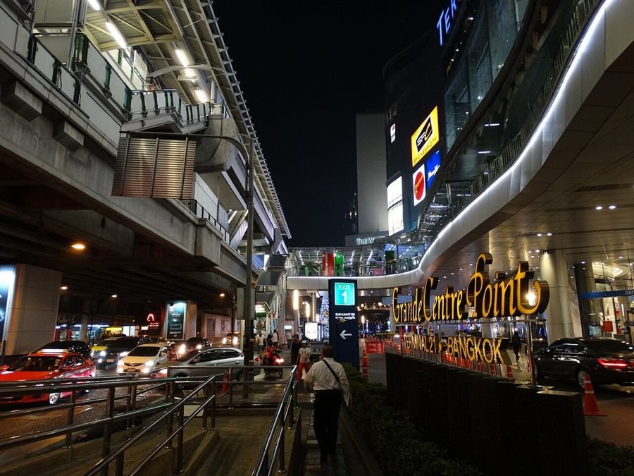 Spectrum Lounge & Bar, rooftop bar in Bangkok – photo of the surroundings